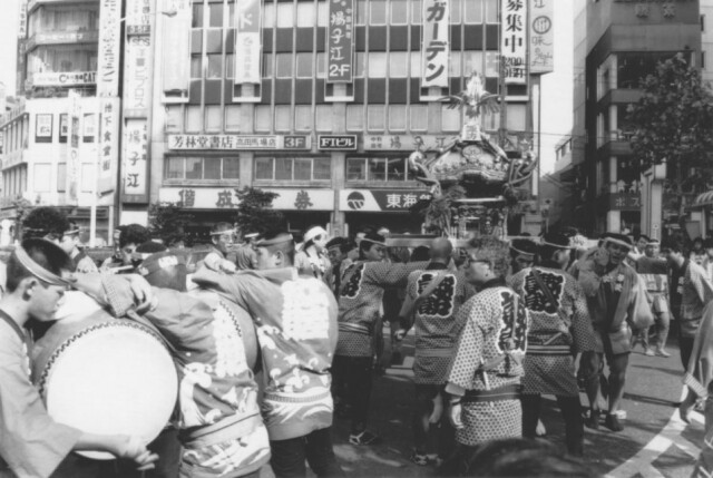 いき出版が広域高田馬場圏の昭和時代の写真募集　「記憶の片隅の街並みを」