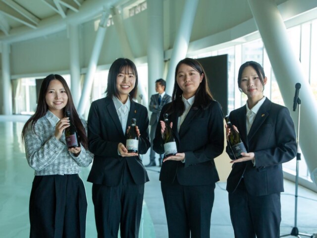 香川県立アリーナでインドネシアと国際交流式典　「ワイン風味コーヒー」も
