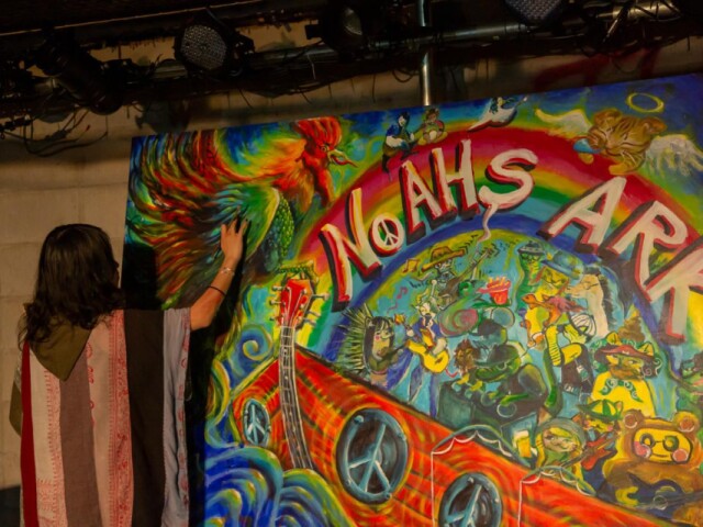 高松のライブハウスでライブペイント　地元ミュージシャンとコラボも