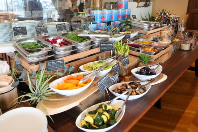 浦和美園に「ヨロ研カフェ」2号店　地元産ヨーロッパ野菜のサラダバーも