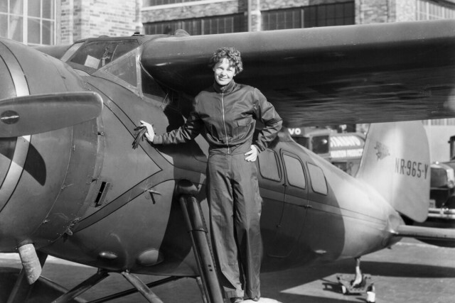 消えた伝説の女性飛行士、アメリア・イアハートの生涯と功績