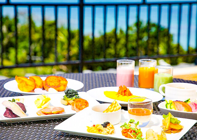 リゾートで清々しい1日のスタートを切れる“琉球美食”の朝食