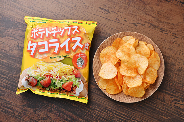 沖縄ファミマ×金武町のタコライス味のポテチが限定発売