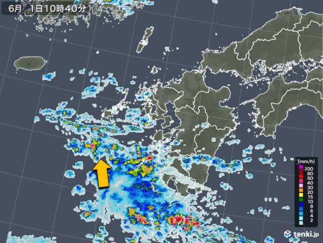 九州 台風2号と梅雨前線で警報級大雨の恐れ うねり伴う高波にも警戒を