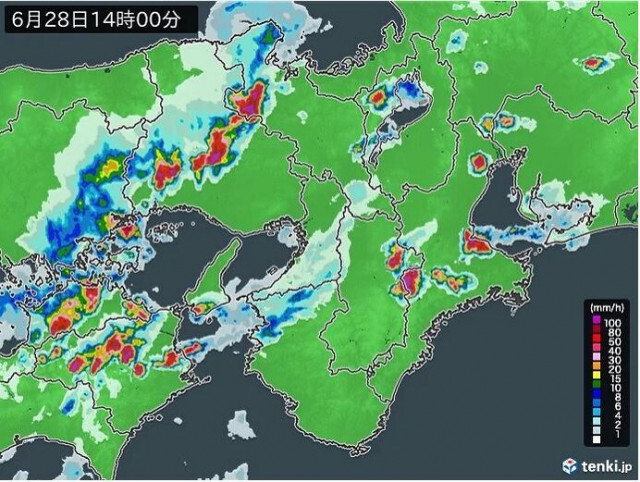活発な雨雲・カミナリ雲が京阪神に接近中　落雷・竜巻などの激しい突風に注意