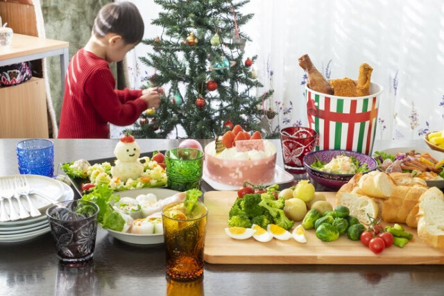 クリスマスや年末年始にぴったり！超簡単で食卓が一気に華やかになるパーティレシピ3選