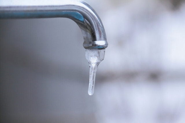 水道管凍結の予防方法　凍結しやすい気温や対策・凍結時の対処法について
