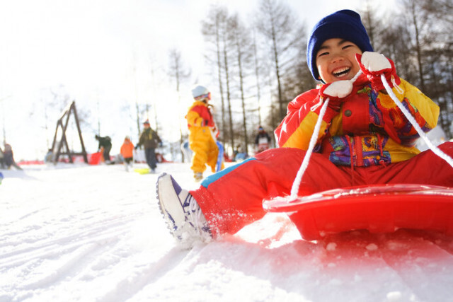 家族で雪を遊びつくそう!!〈北海道のスノーパーク〉