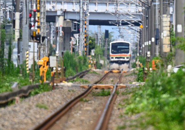 陽炎とは？発生する仕組みや逃げ水との違いを解説
