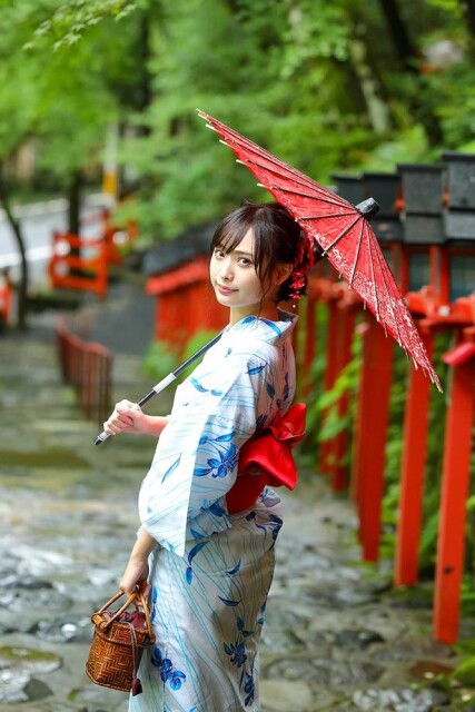 NMB48・梅山恋和が透明感たっぷりの浴衣姿を披露！「汗をかくのにハマってます」