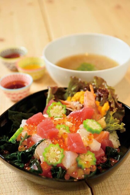 【関西ドライブ】泉佐野漁港で新鮮魚介の寿司ランチを味わう！