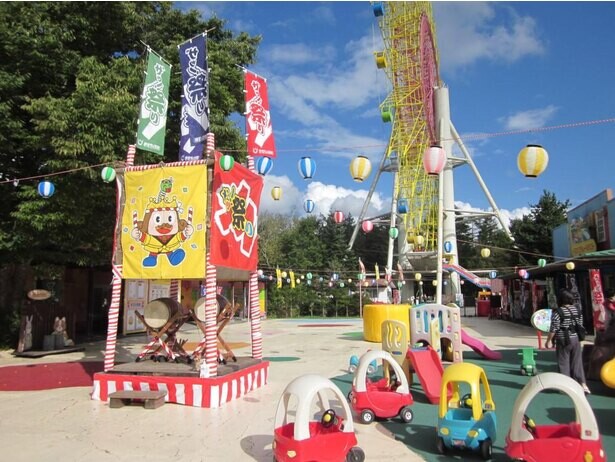 毎年恒例のお祭り騒ぎがやってきた！嬬恋村の軽井沢おもちゃ王国で「ザッ！祭り」が開催中