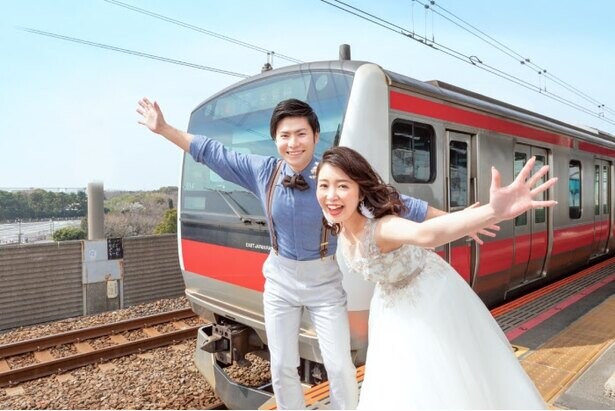 京葉線の特別列車で結婚式！鉄道ファン必見の「ウエディングトレイン」が運行