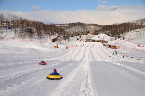 そりやスノーシューなどの雪遊びを満喫、北海道札幌市で「滝野スノーワールド」がオープン