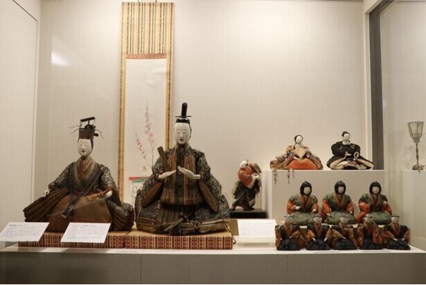 江戸から現代までの雛人形が集結、山形県上山市で「上山城春の企画展 上山城の雛まつり」が開催