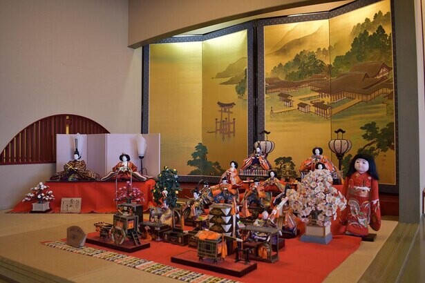 宮島に古くから伝わる雛人形を展示、広島県廿日市市で「みやじま雛めぐり」開催
