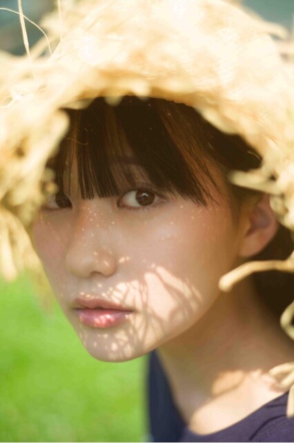 HKT48田中美久が寝起きのスッピンも披露！誕生日にファースト写真集を発売！