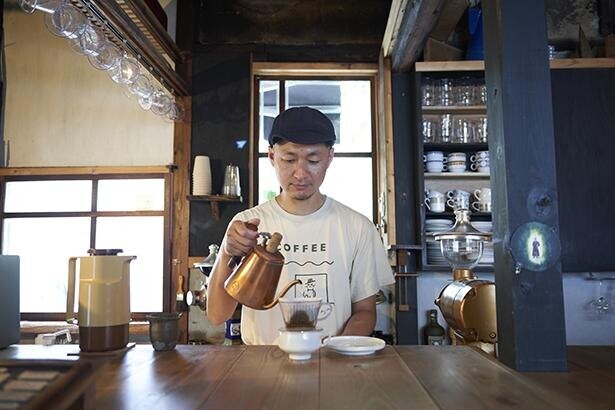 コーヒーで旅する日本／関西編｜束の間のコーヒブレイクを心地よく満たす、“あなたのための一杯”。「二条小屋」