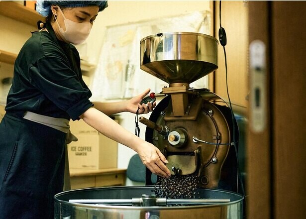 コーヒーで旅する日本／九州編｜女性ロースターが営む自家焙煎店「豆乃木」。香りを大切に、ひたむきに焙煎と向き合ってきた16年