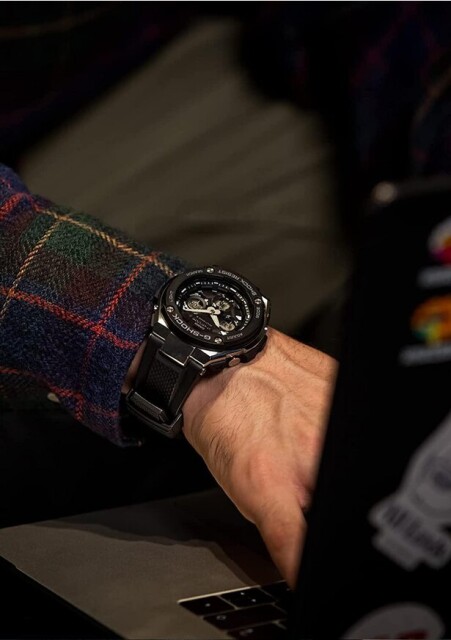 とにかく「カッコイイ！」と絶賛の星4.6【Gショック】の腕時計がAmazonセールなら1万円以上も安く買える！