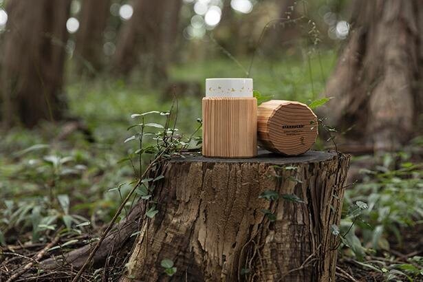 脈々と受け継がれる森からの贈り物。 スターバックスのJIMOTO Made新作は浜松の天竜杉のスリーブ付きカップ！