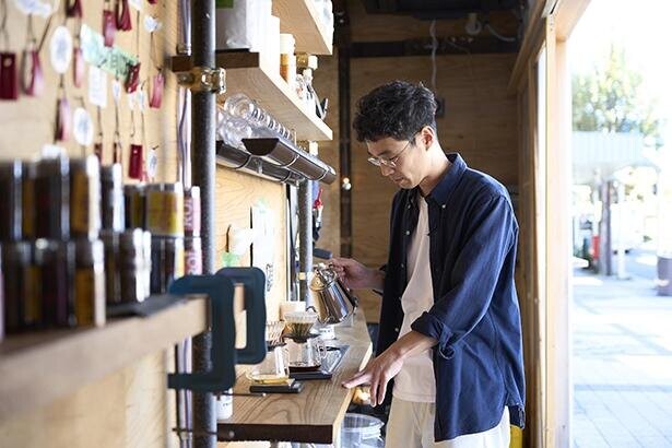 コーヒーで旅する日本／関西編｜メルボルンのカフェカルチャーを京都にも。「資珈琲」がコーヒーを介して広げる“日常の中のワクワク感”