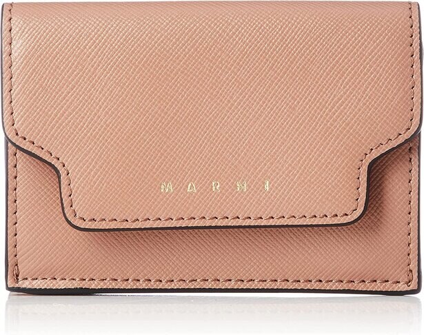 「コンパクトで使いやすい」【マルニ】の三つ折り財布が29%OFF！Amazonセールならお値段もコンパクトに！