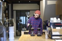 コーヒーで旅する日本／関西編｜Made in Japanの器具を通じて、日本のコーヒーカルチャーを京都から世界へ広げる。「Kurasu」