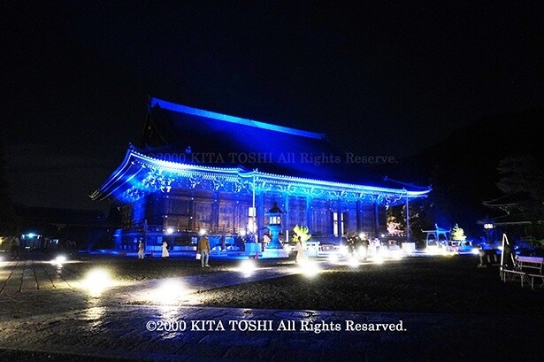 最新鋭の機材を用いた“光のデジタル演出”で、浄土宗の総本山・知恩院をライトアップ！