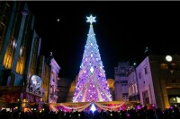 【USJ】“ド派手DJ”によるナイトショー＆30メートル越えのツリーが登場！クリスマス2大イベント体験レポ