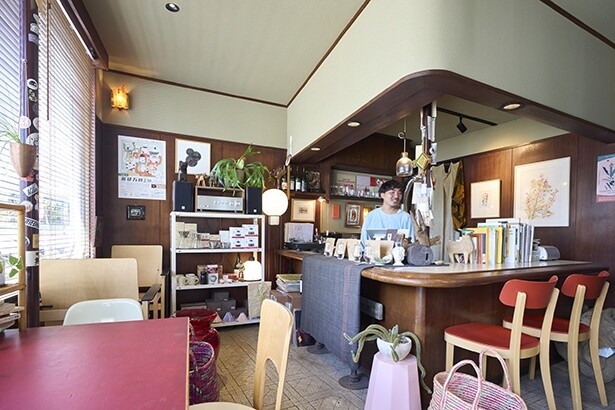 コーヒーで旅する日本／関西編｜昭和の空間で令和のコーヒーを。「COFFEE LONG SEASON」が示す継承喫茶の進化形