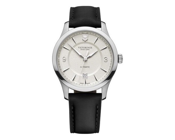 スイス発の洗練されたデザインが魅力！【ビクトリノックス】の腕時計がAmazonにてセール中！