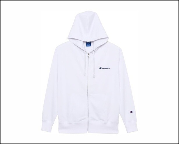 シンプルながらも個性が際立つ一着!【チャンピオン】のパーカーがAmazonにて嬉しいお値段に!