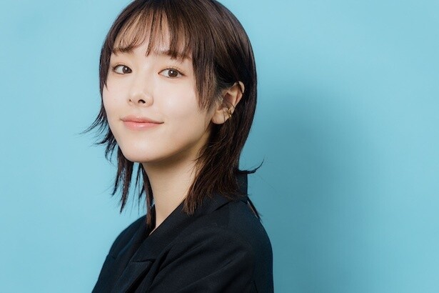 唐田えりか、最新作で共演したゴールデンボンバーの喜矢武は「素顔の状態でお会いして驚いた」主演は空気階段の水川かたまり