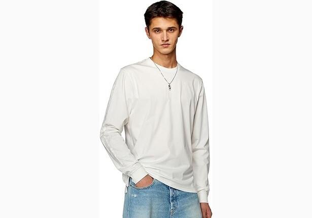 「46%OFFとお買い得」さりげないオシャレの極みじゃん→【ディーゼル】ロングTシャツが「Amazonタイムセール」でお買い得すぎる