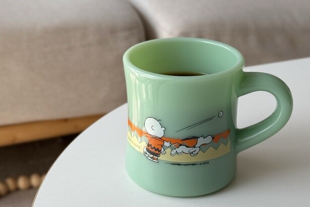 スヌーピーデザインのレトロモダンなテーブルウェアを「PEANUTS Cafe」で手に入れよう
