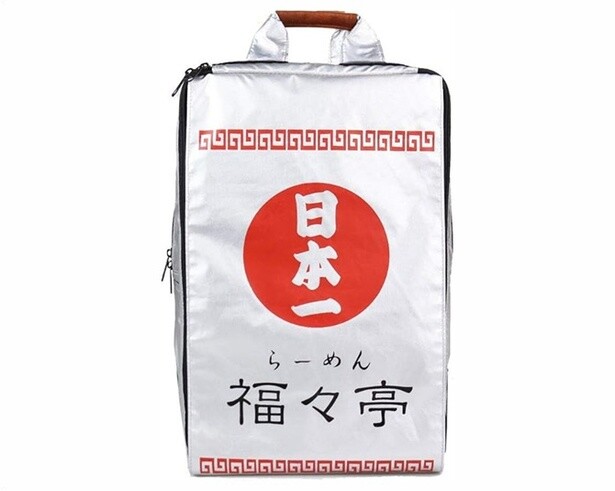 二度見必至‼中華好き必見‼出前のおかもち風リュックが【モメンタム】から登場中！今すぐAmazonにGO‼