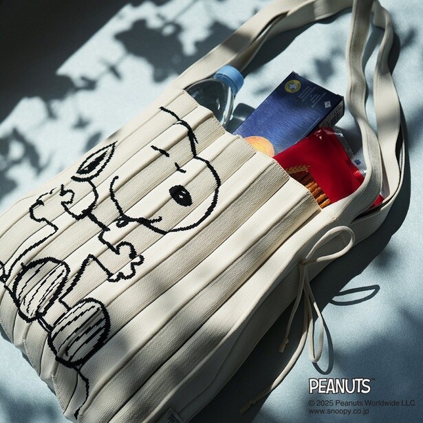 スヌーピーの“プリーツニットバッグ”は今夏マストハブ！韓国発ジョセフアンドステイシーとPEANUTSが初コラボ