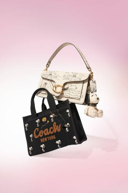 COACHとPEANUTSが大型コラボ！スヌーピー刺しゅうや新聞プリントのバッグ、お財布やスニーカーも