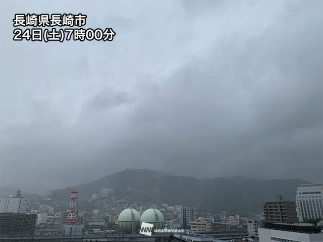 九州で土砂降りの雨に　西日本は道路冠水や河川増水に警戒