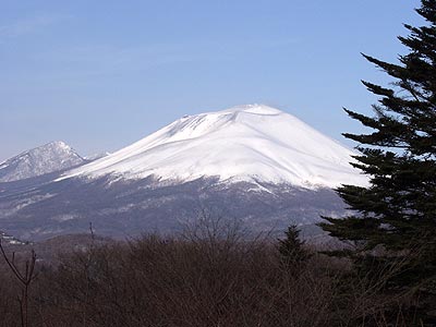 長野・群馬県境から見た浅間山