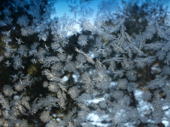 車の窓の霜